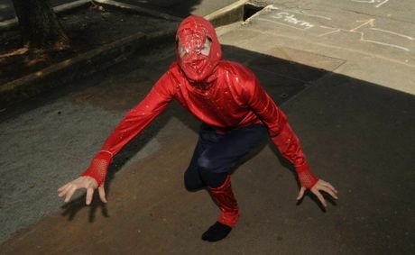 Spider-Man Gets Drunk in Australia - Spider Man Crawlspace